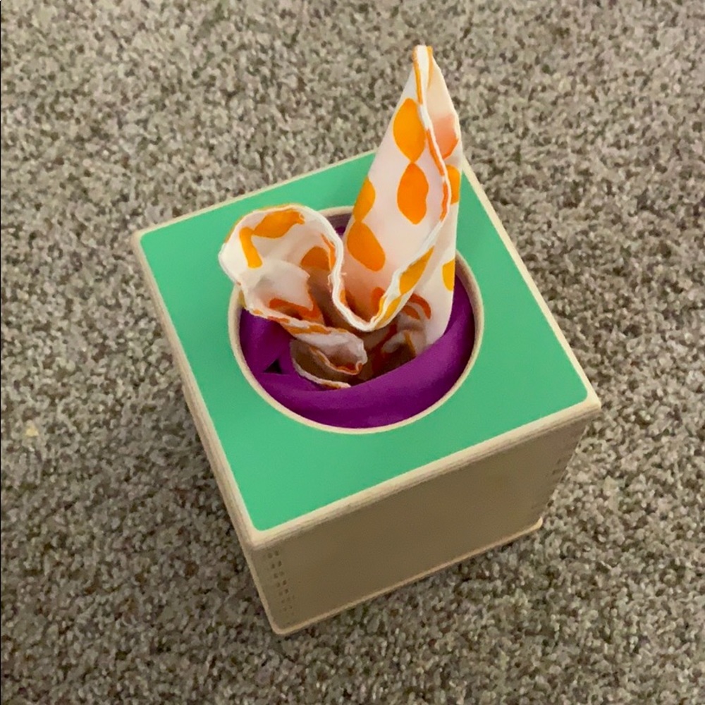 Lovevery Magic Tissue Box
